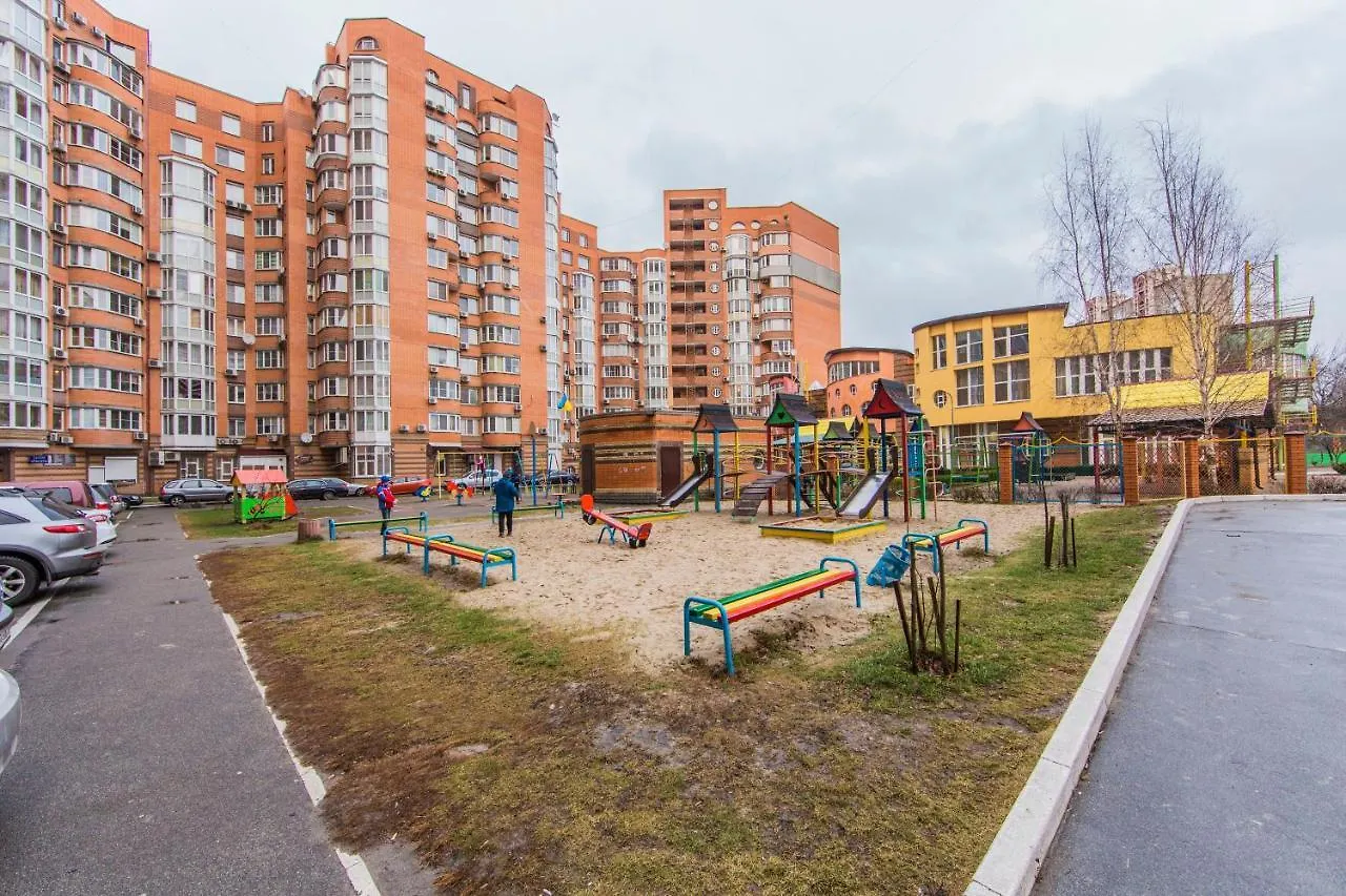 Апартаменты Комфортная двухкомнатная квартира возле метро Академгородок Киев