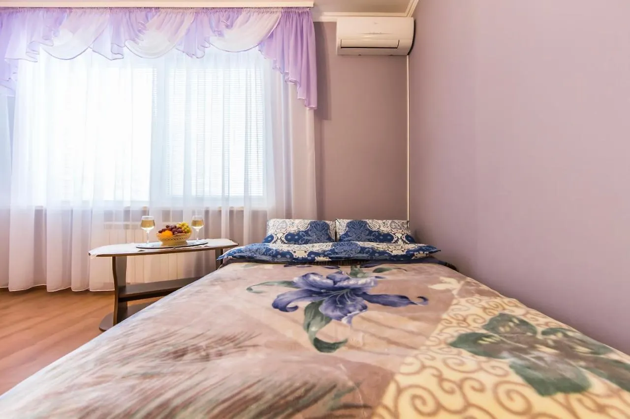Комфортная двухкомнатная квартира возле метро Академгородок Киев 0*,  Украина